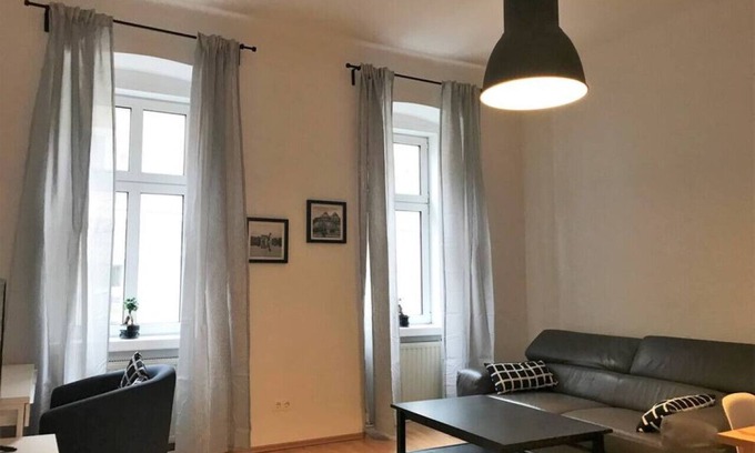 Funfhaus Appartement | Arbio I Balcony 2 bedroom Apart near Schönbrunn