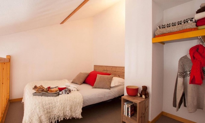 Lanslevillard Appartement | 300m du centre station, piscine, balcon, parking, télévision, casier à ski, 25m², Val Cenis