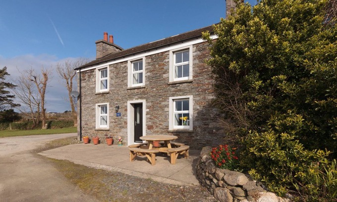 Derbyhaven Cottage | Balladuke Farmhouse - Quatre Chambres Maison, Couchages 6