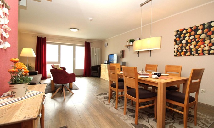 Ostseebad Kuhlungsborn Appartement | Baltic Sea view WE Poel 38: 3-room apartment close to the beach with balcony and Baltic Sea view