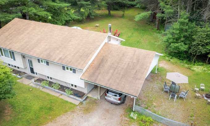 Hastings Highlands Maison | Bancroft Vibes Suite | Sleeps 6 | Cozy Retreat