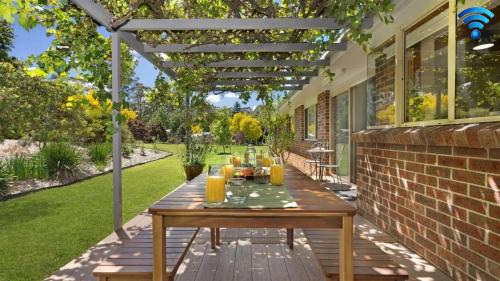 Tapitallee Maison | Banksia