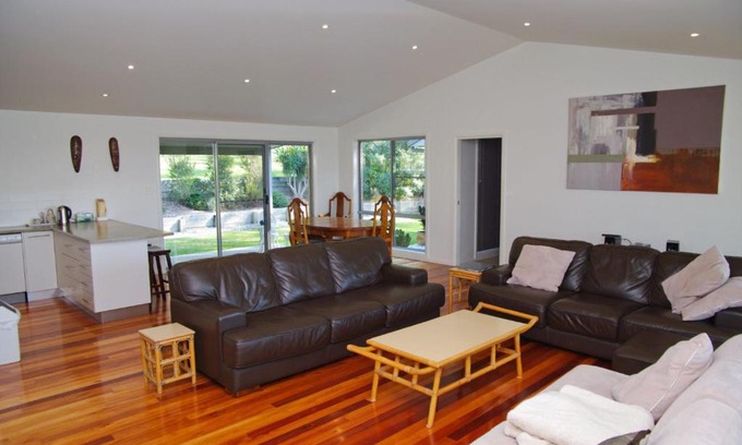 Crescent Head Maison | Banyula, 103 Neville Morton Drive