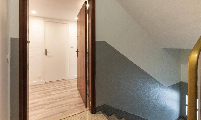 Saint-Marc Appartement | Bara - Apartment close to the tram and bus