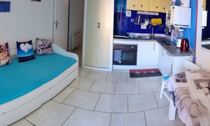 Saint-Hippolyte Appartement | Le BARCARES. Res. le "Palm Beach" à 50 mètres de la Grande Plage.
