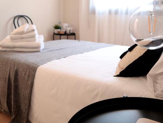El Prat de Llobregat Maison | Barcelona PR Guesthouse