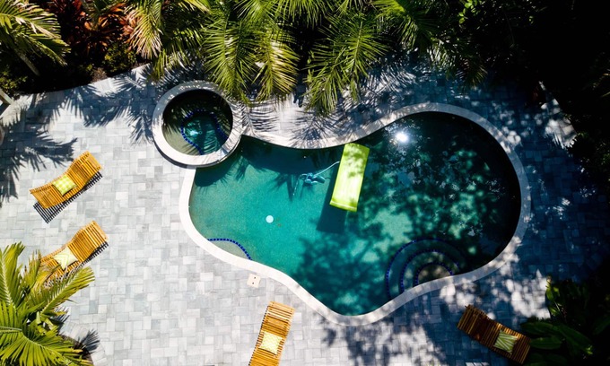 River District Maison | Barefoot Bungalow, Heated Pool & Spa, Game Room Foosball