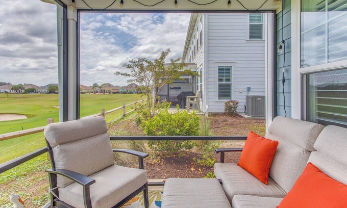 North Myrtle Beach Maison | Barefoot Resort Golf Getaway: Pool + Beach Shuttle
