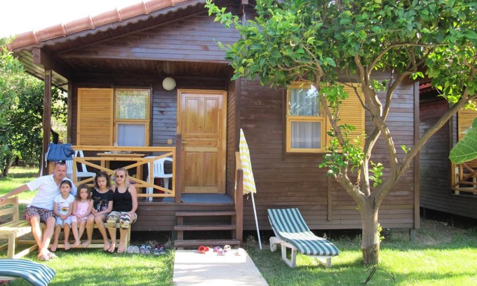 Cirali Station Balnéaire | Baris Pension & Bungalows