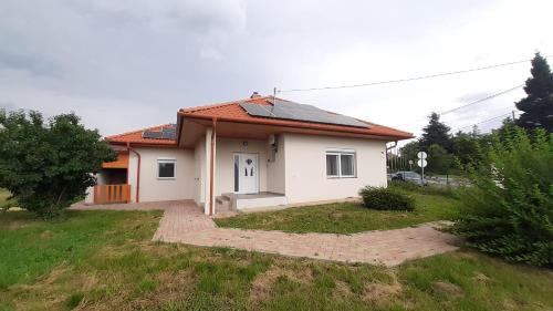 Cserszegtomaj Appartement | Barlang utca Villa