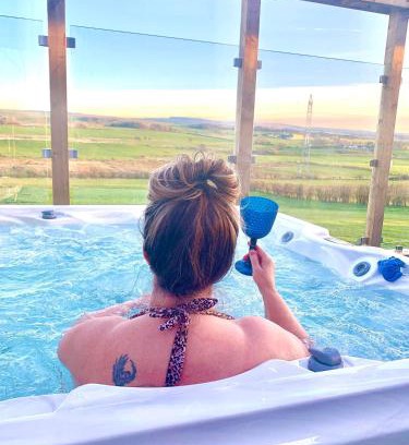 Cronberry Maison | Barlosh Barony Tpod Lodge Ayrshire, elec jacuzzi, BBQ, Firepit, Pizza Oven, indoor outdoor terrace with amazing views, spacious inside and out