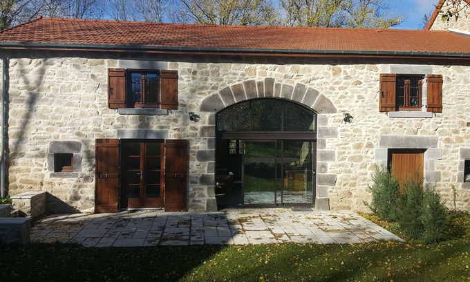 Loubeyrat Maison | Grange 1851 bellamente restaurado en 2016. Las 4 estrellas. Chatel Cerrar