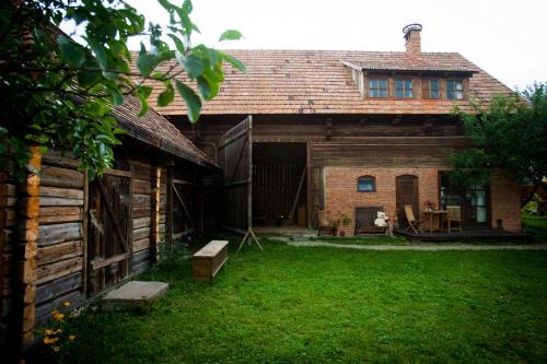 Pauleni-Ciuc Maison | Barn guesthouse/Csűr vendégház