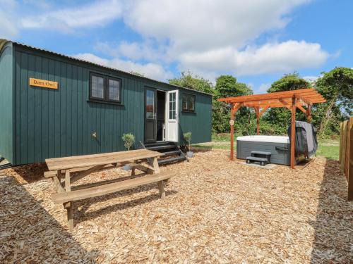 Cambridge Maison | Barn Owl