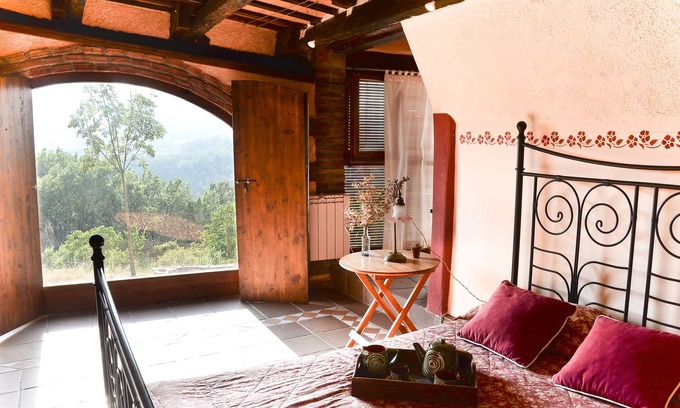 Muntanyola Appartement | Barn restored 1h from Barcelona