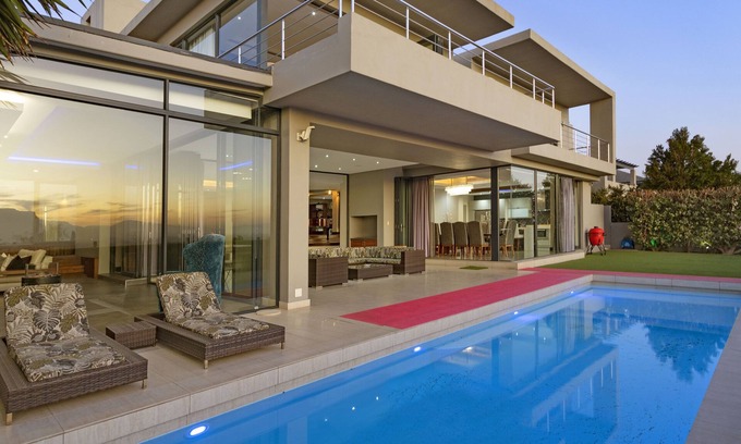 Trawal Maison | Baronetcy Kings Villa