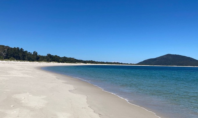 Hawks Nest Maison | Barralong Beach House