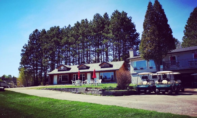 Madawaska Valley Station Balnéaire | Barry's Bay Golf Resort