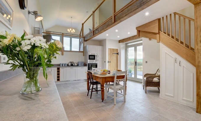 Ash Mill Maison | Barton Barn - Deux Chambres Maison, Couchages 4