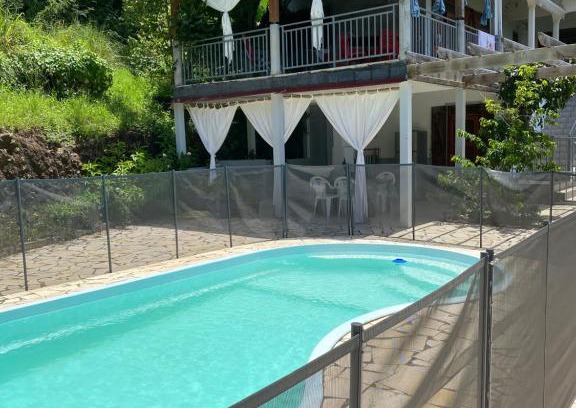 Bouillante Appartement | Bas de villa Courbaril