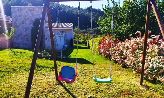 Sollies-Toucas Appartement | Bas de Villa sur Grand Jardin Privatif Gazonné, Entrée Indépendante