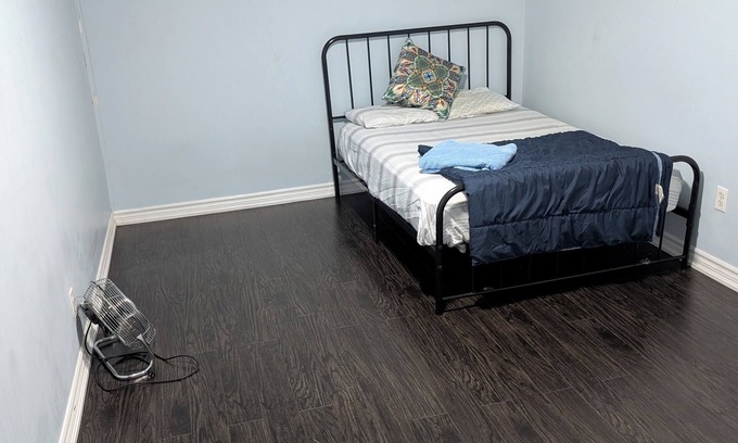 Meadowvale Village Maison | Basement apartment near Toronto Pearson airport