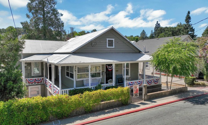 Jackson Appartement | Basement Apartment on Historic Main Street Jackson AMAZING PATIO!