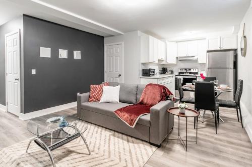 Central Hamilton Appartement | Basement Condo on James Street North