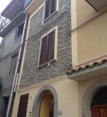Basico Maison | Basicò un balcone sul mare - Casa SALITA FOTI -Case vacanza Sicilia&Toscana-