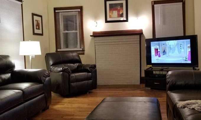 Dunbar Maison | Basics on a Budget, King, 55in smart TV, Wifi,Pets