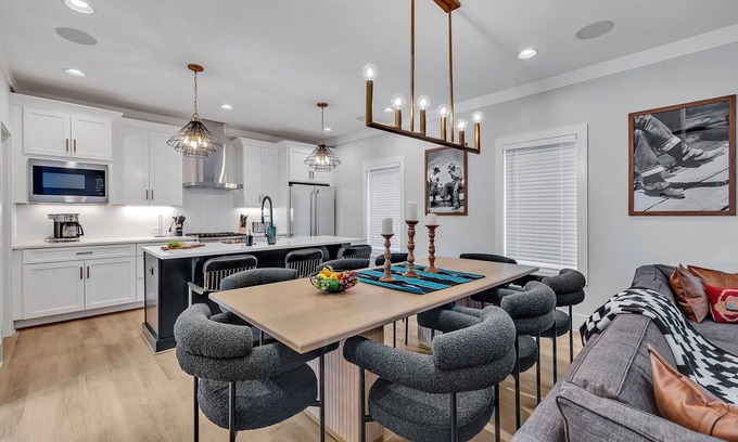Berry Hill Maison | Bass - Private Rooftop - 8 mins to Broadway