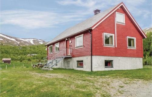 Tyinkrysset Maison | Bassebuupdalstøl