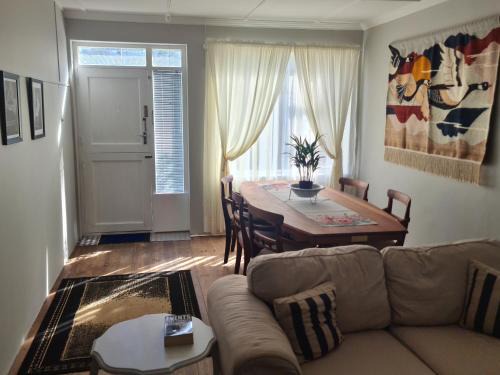 Bredasdorp Appartement | Basson Town Cottage