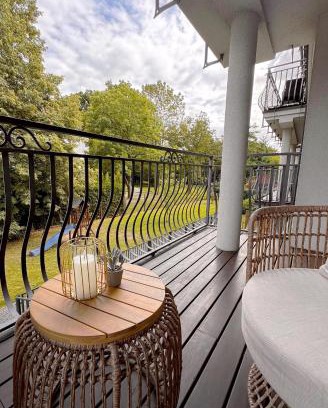 Pszczyna Appartement | BATOREGO FLATS No 13 Pszczyna - Walk to Castle - Apartment with Parking, Balcony, Elevator, Fast WiFi
