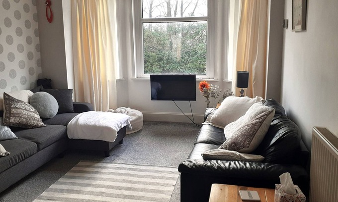 Bare Appartement | Bay Breeze - Beautiful Relaxing Coastal Apartment