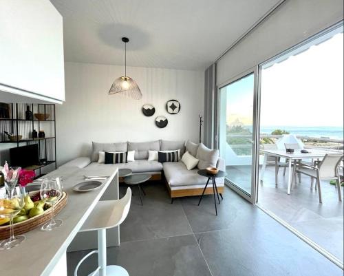 Agios Panteleimonas Maison | BAY DIVINO