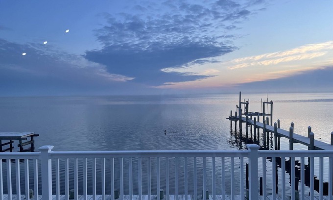 Pebble Beach Maison | Bay front with amazing views.