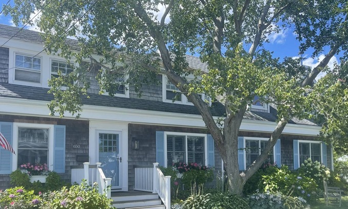 Avon Maison | Bay Head - Recently Updated Home - Summer 2023 Available