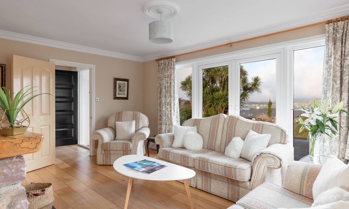 Ventry Maison | Bay View Cottage 3 bedroom house VRBO