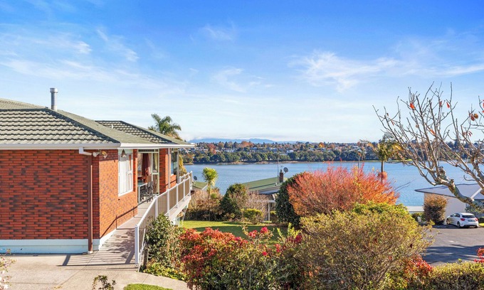Maungatapu Maison | Bay View Gardens - Tauranga Holiday Home