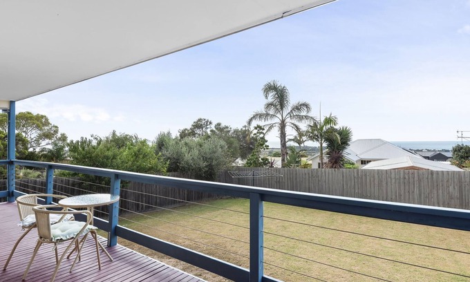 Portarlington Maison | Bay View - Open living with great views