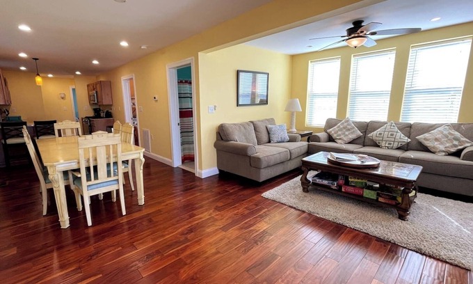 Ventnor City Maison | Bay view-walk to beach/boards/restaurants, parking