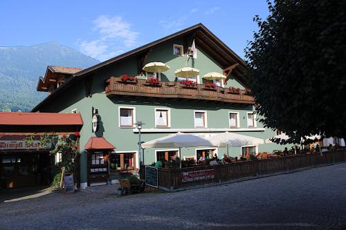 Lam Hôtel | Bayerische Gastwirtschaft Dimpfl-Stadl