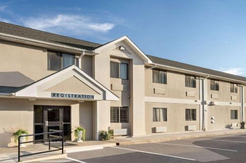 Hearne Hôtel | Baymont by Wyndham Hearne