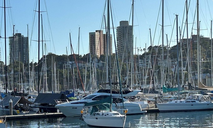 Rushcutters Bay Appartement | BAYSIDE BLISS - PRIVATE & TRANQUIL WITH VIEWS, AIR CONDITIONING, PARKING & LIFT
