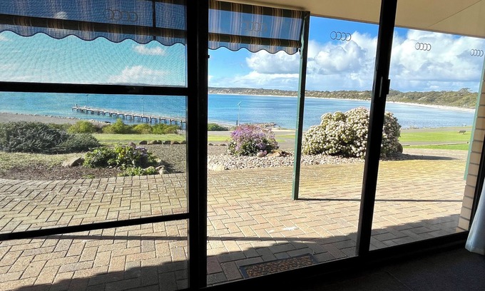Emu Bay Maison | Baywatch, Emu Bay KI