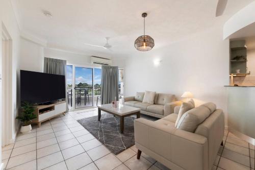Cullen Bay Appartement | Baywatch Escape - Beachside Living near Darwin CBD