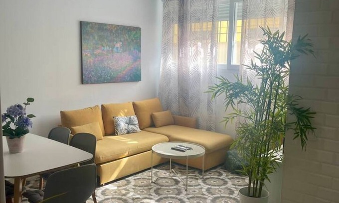 Perchel Norte Appartement | Bazan Trip Malaga- Studio in the center district of Malaga