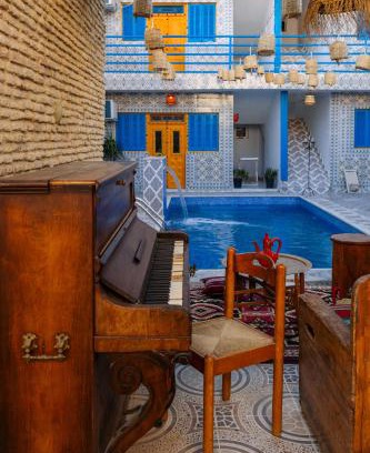 Tozeur Maison | BDar Stay Maison d'hôtes avec piscine et rooftop à Tozeur, à 10 min de la Médina
