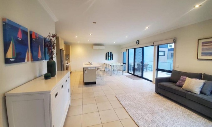 Cowes Maison | Beach Escape